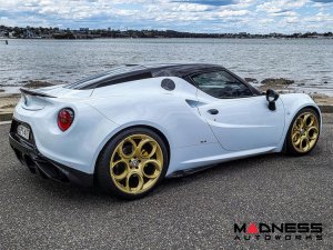 Alfa Romeo 4C Carbon Fiber Side Skirt Set - Shark Fin